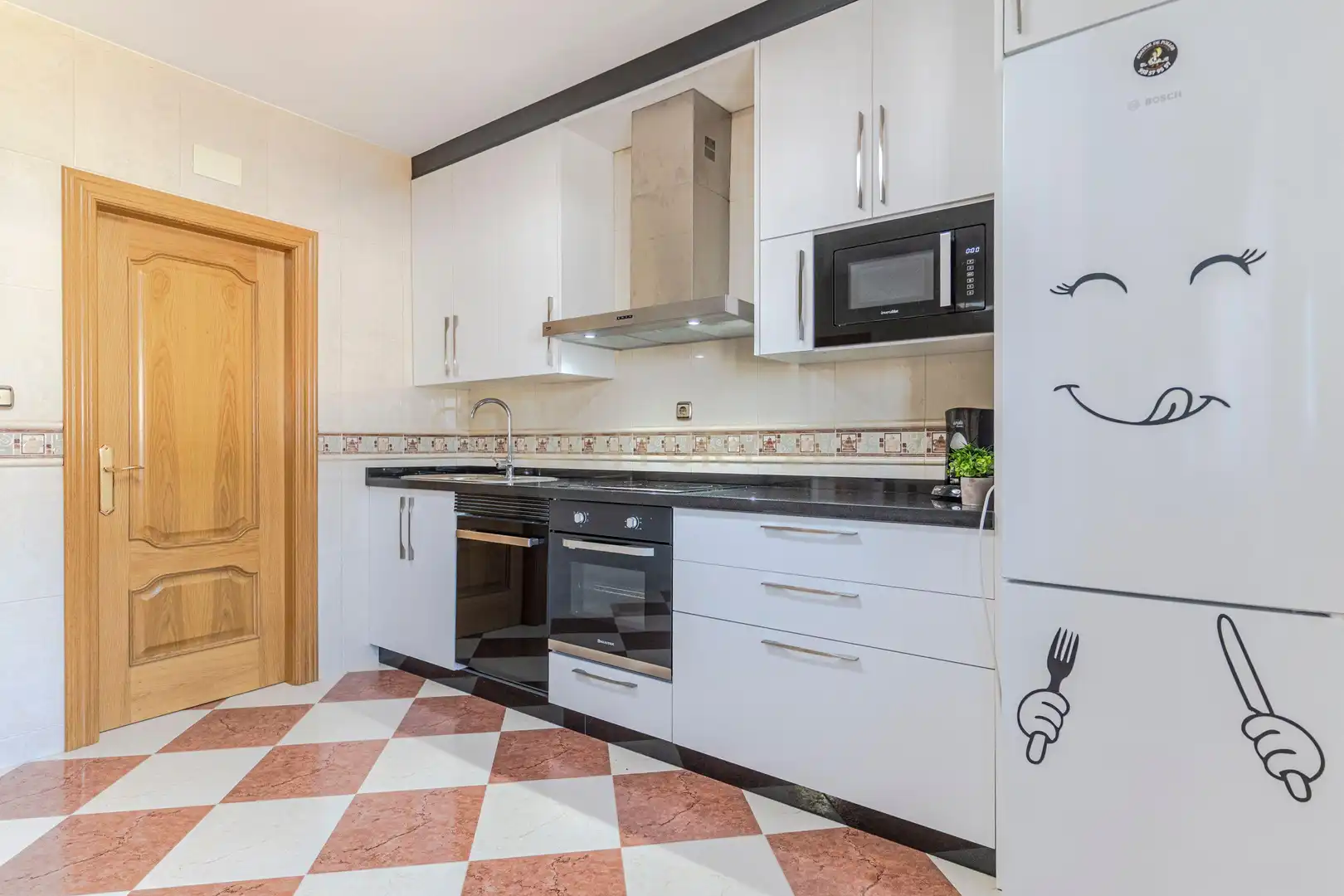Cocina de Casa o chalet en venta en Las Gabias con Jardín privado, Trastero y Piscina