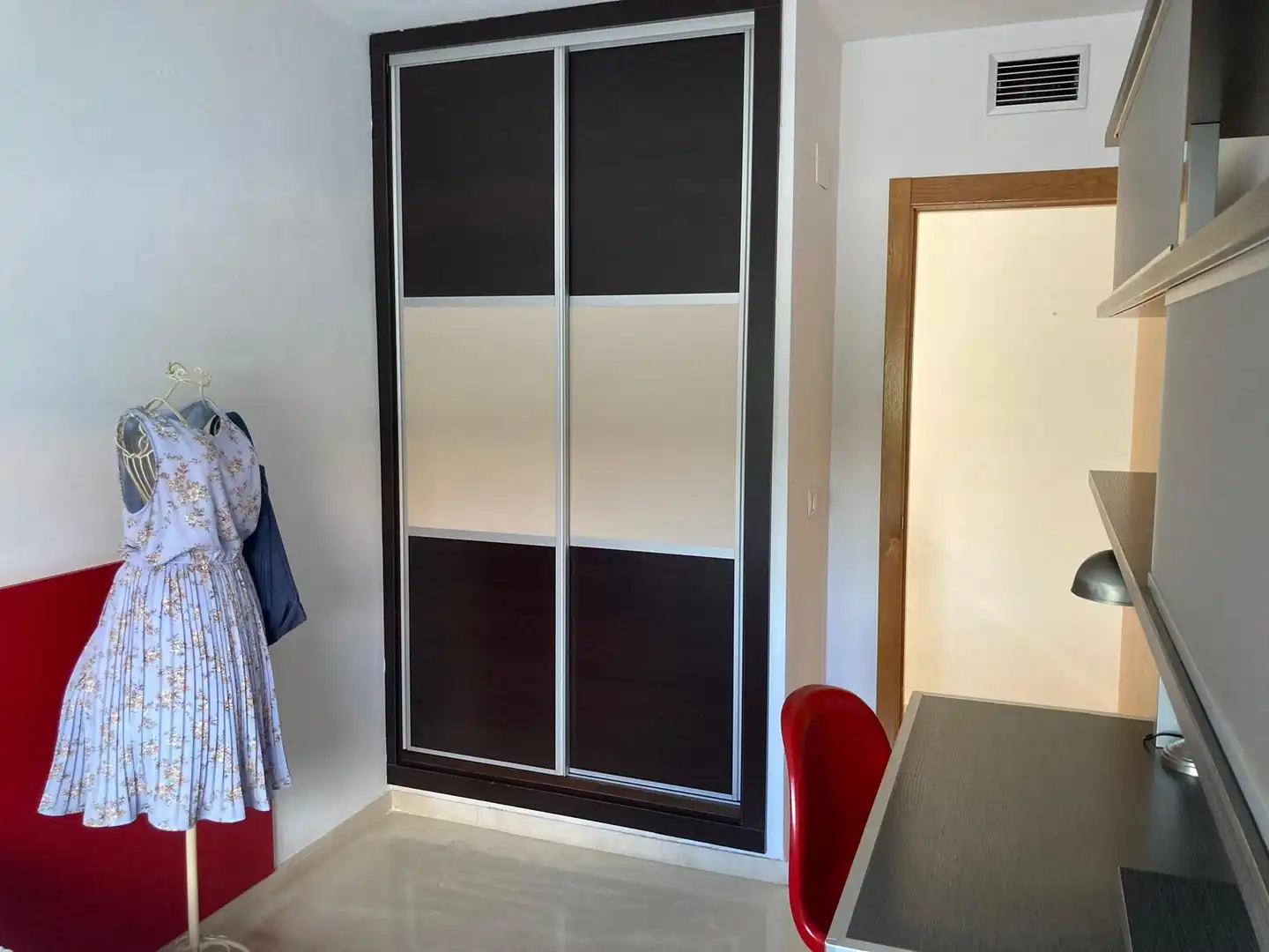 Habitación de Casa adosada en venta en La Nucia con Aire acondicionado, Jardín privado y Terraza