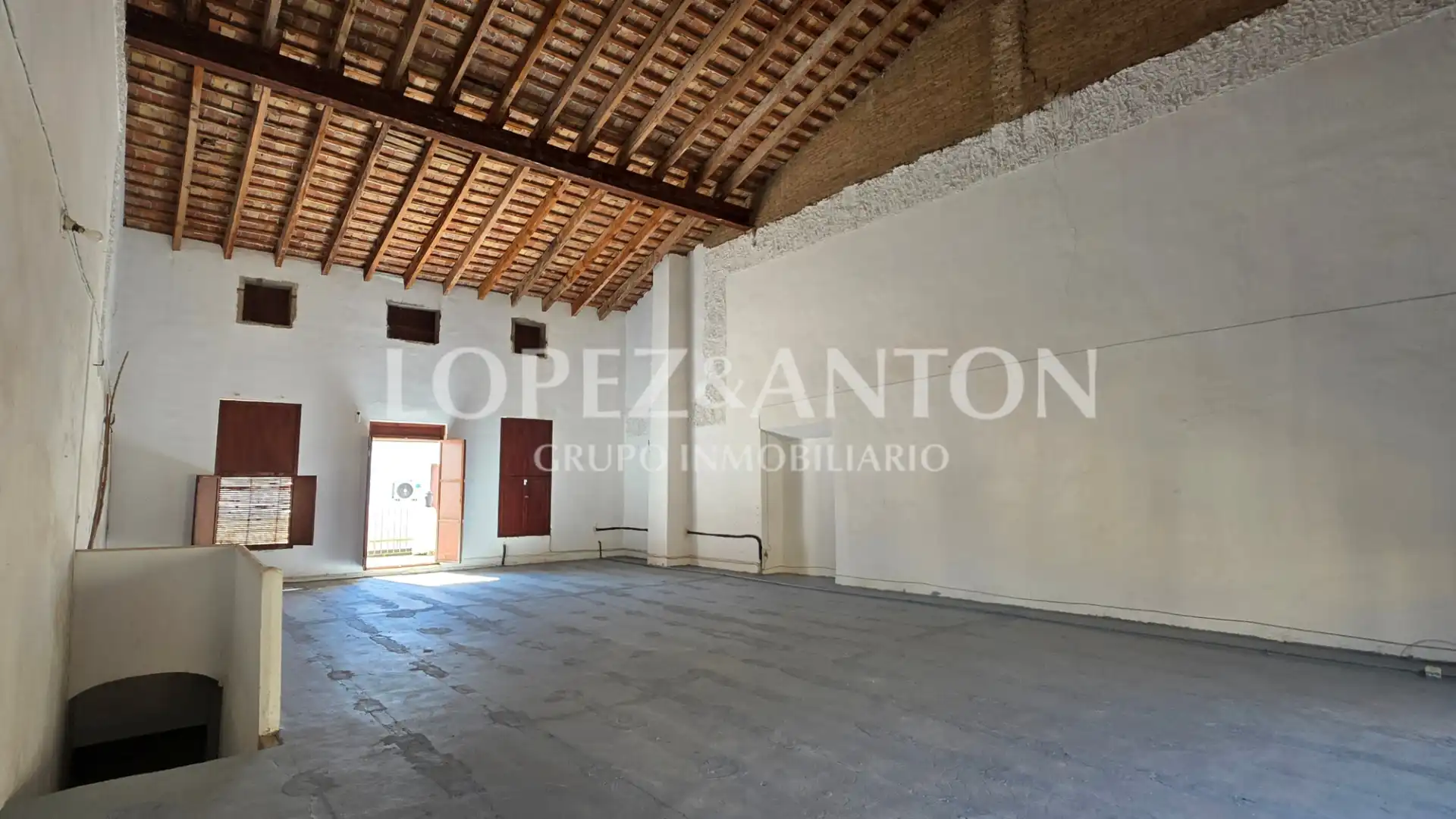 Detached homes for sale in La Pobla de Vallbona  with Air Conditioner, Terrace and Swimming Pool