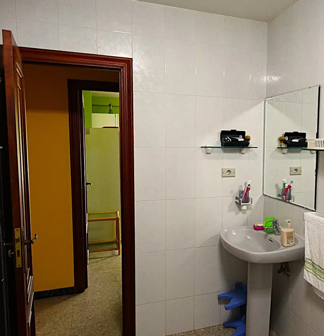 Bany de Casa o xalet en venda en Valdoviño amb Calefacció, Jardí privat i Parquet