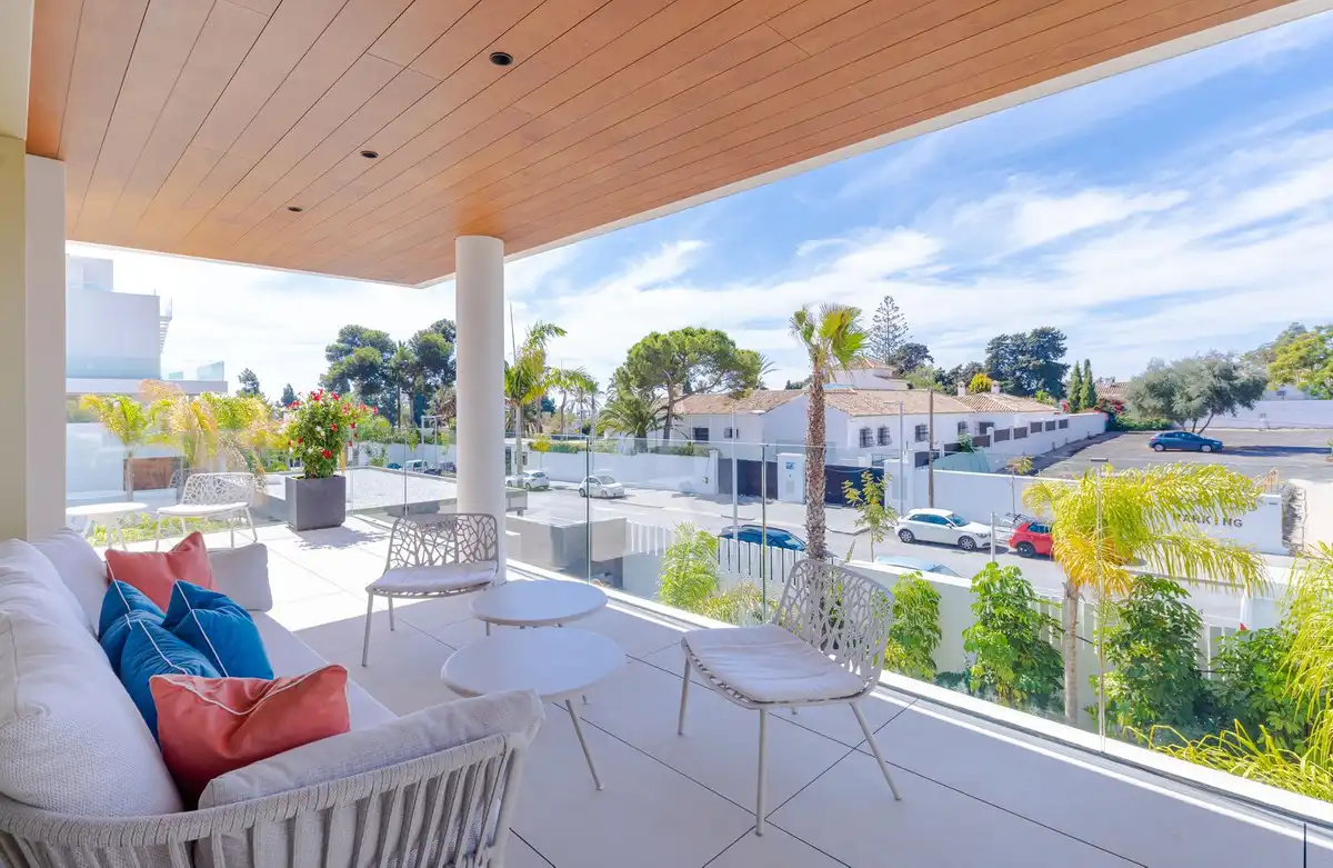 Terrasse von Dachboden zum Verkauf in Marbella mit Klimaanlage, Terrasse und Abstellraum