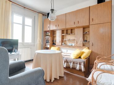 Flat with lift for sale in Eixample