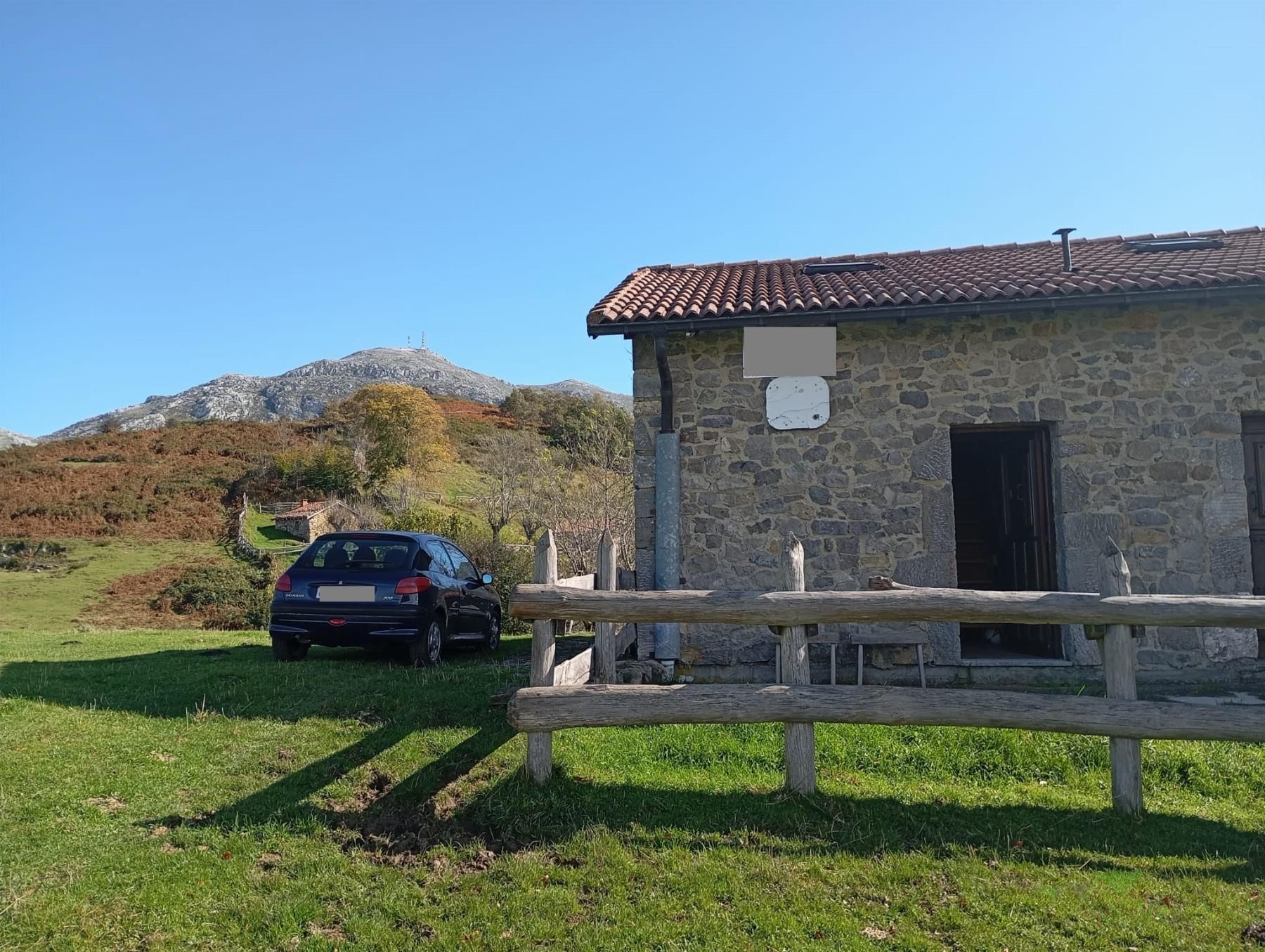 Parking of House or chalet for sale in Quirós  with Heating and Storage room
