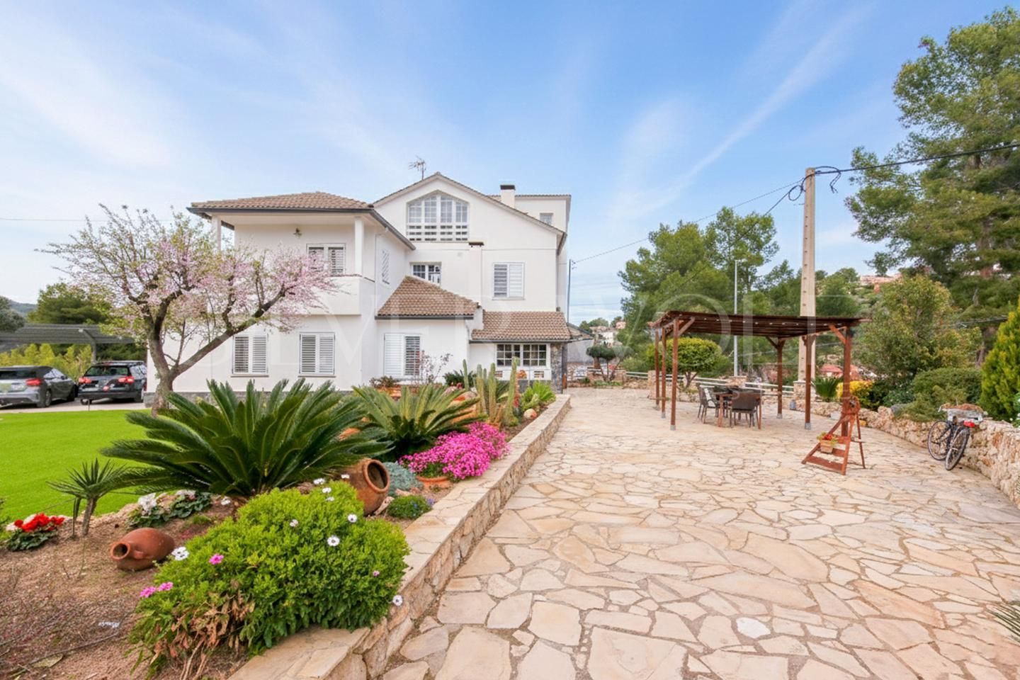 Houses for sale in Plaça París