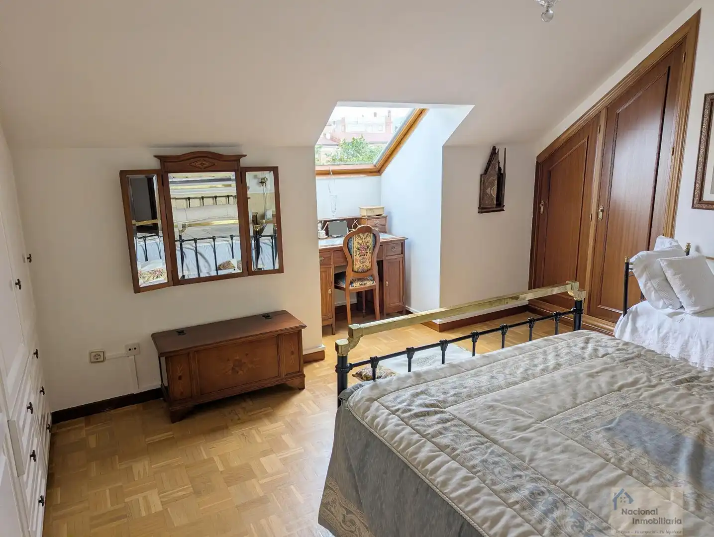 Habitación de Dúplex en venta en Segovia con Calefacción, Parquet y Trastero