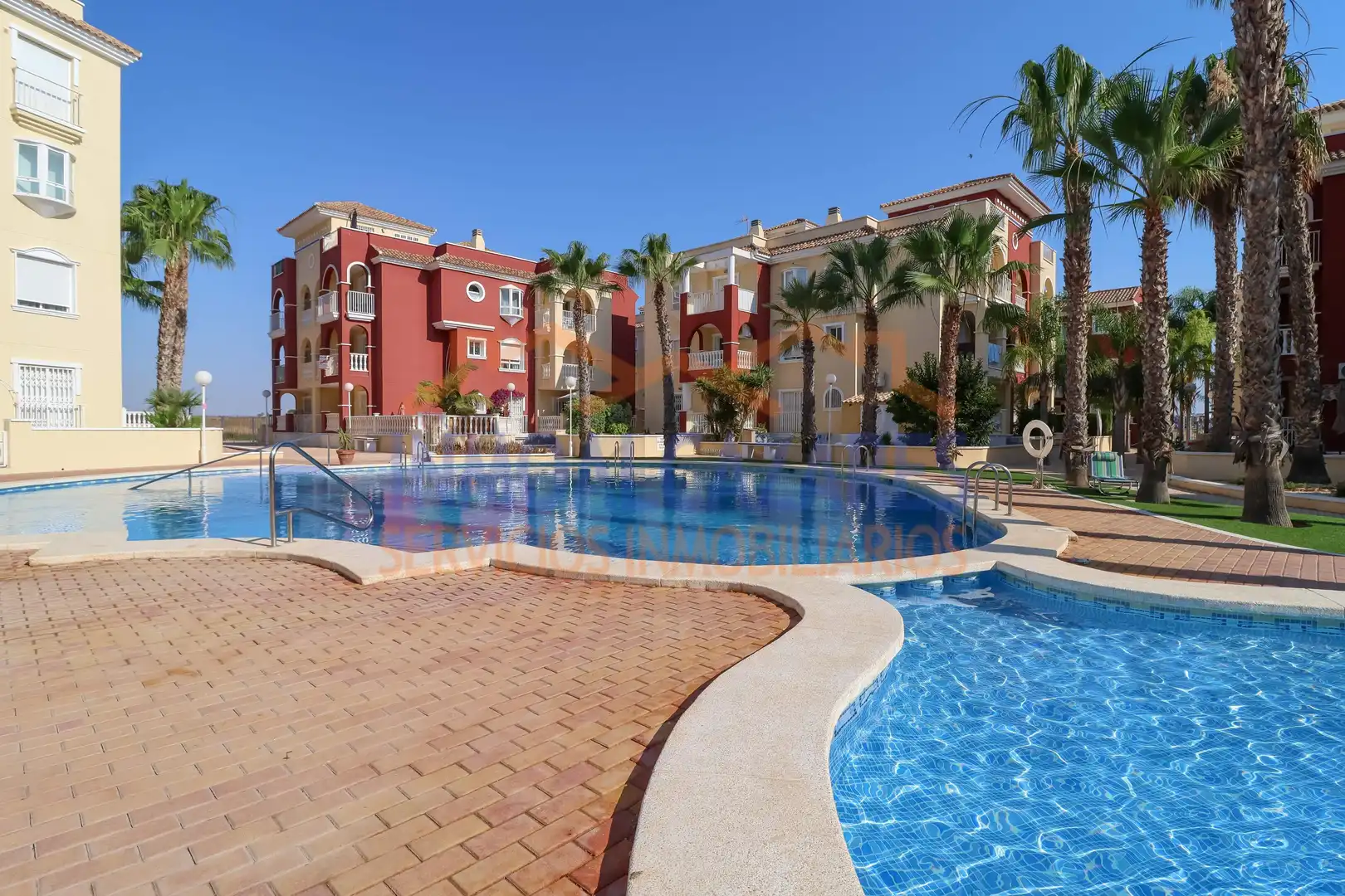 Apartament amb piscina en venda a Centro