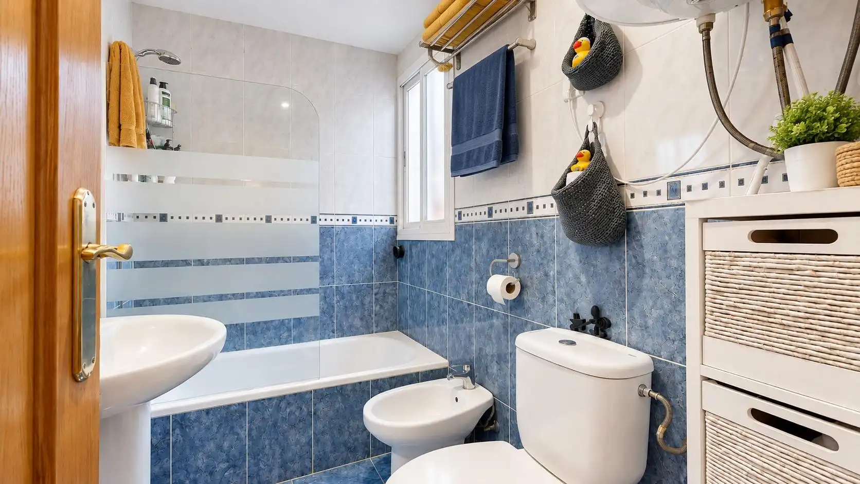 Baño de Piso en venta en Plaza de Toros - Santa Rita