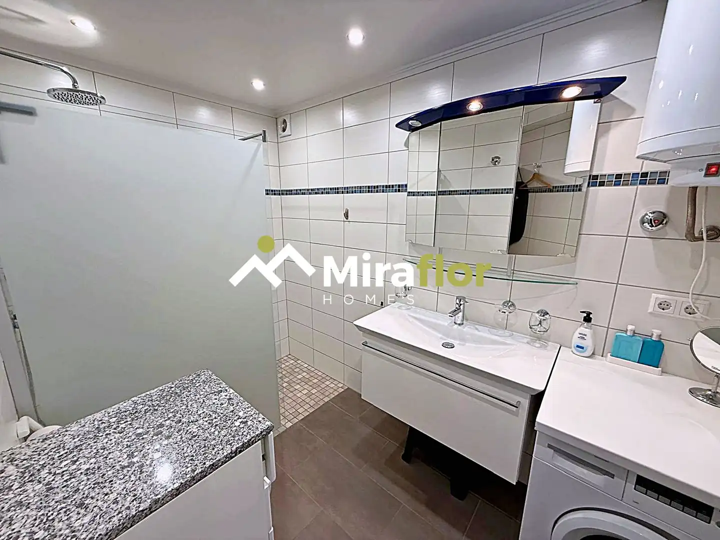 Baño de Apartamento en venta en Dénia con Aire acondicionado, Terraza y Amueblado