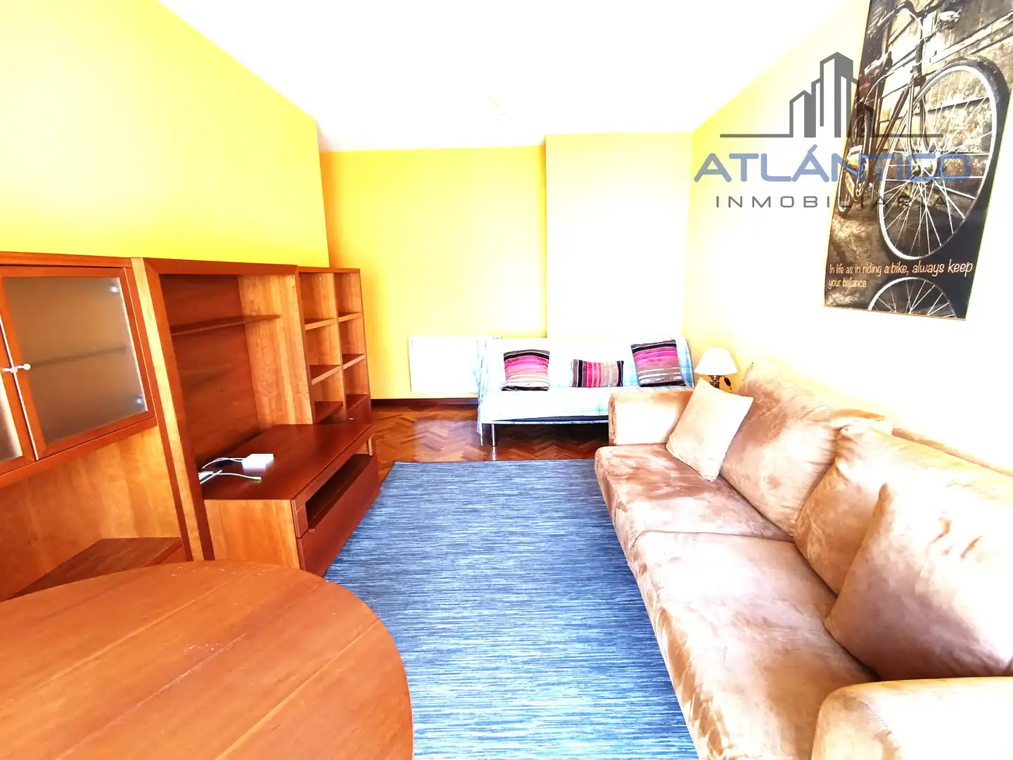 Habitación de Apartamento en venta en A Coruña Capital  con Parquet, Trastero y Amueblado