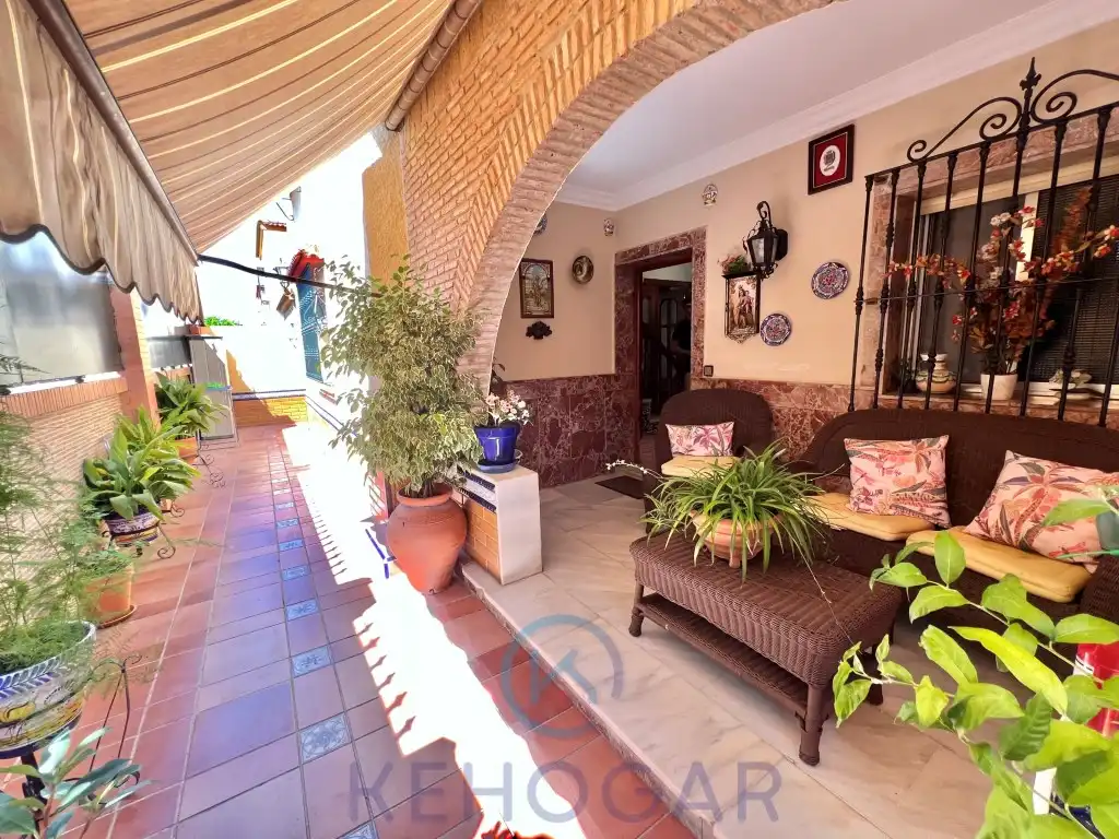 Terrace of Houses for sale in Dos Hermanas