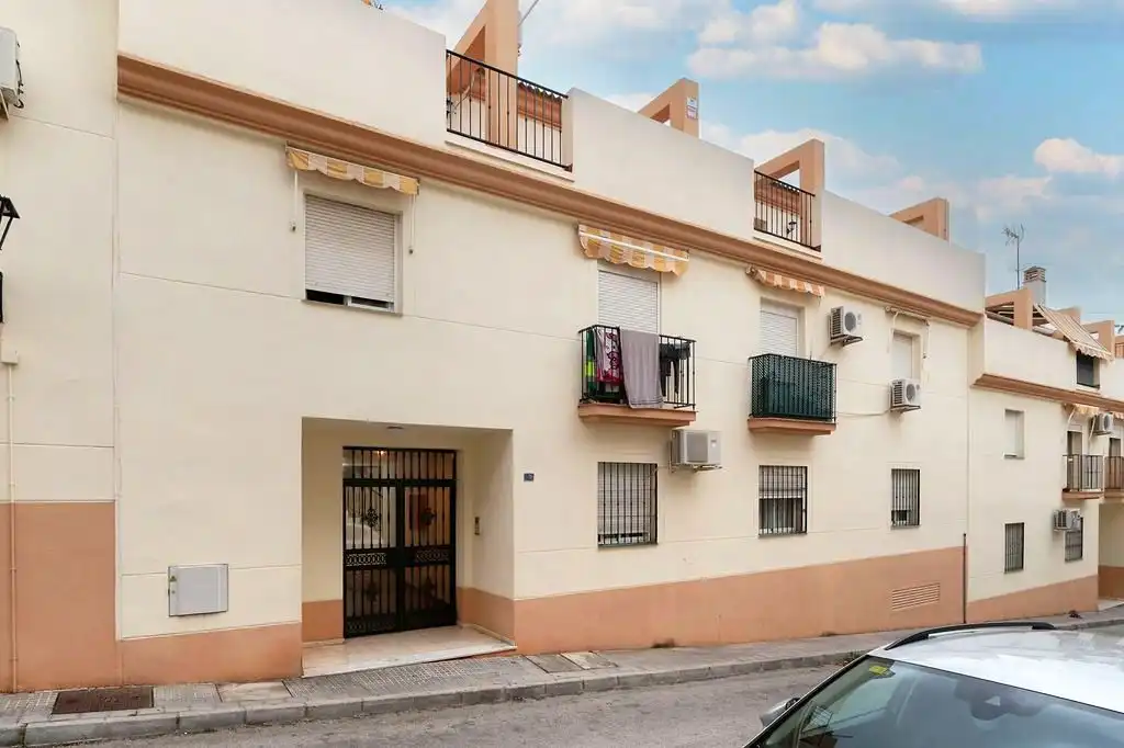 Vista exterior de Ático en venta en Alhaurín de la Torre con Aire acondicionado, Calefacción y Terraza