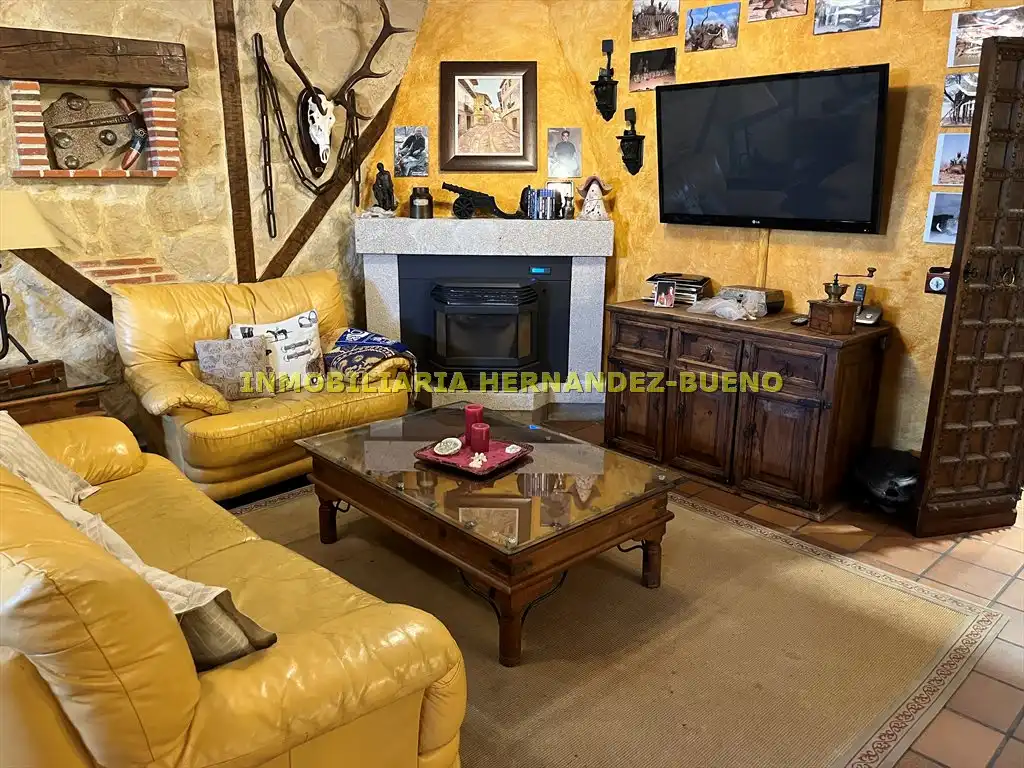 Sala de estar de Casa o chalet en venta en Carbajosa de la Sagrada con Aire acondicionado, Calefacción y Jardín privado
