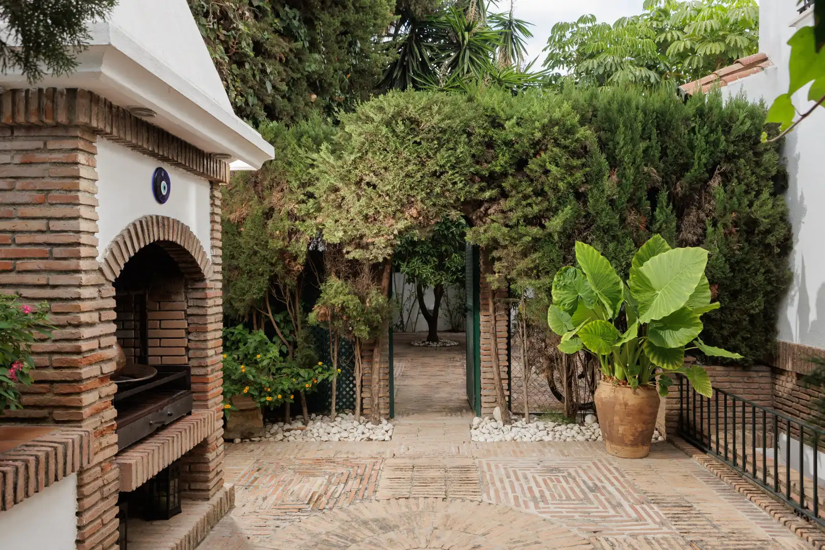 Jardí de Casa o xalet en venda en Marbella amb Aire condicionat, Jardí privat i Terrassa