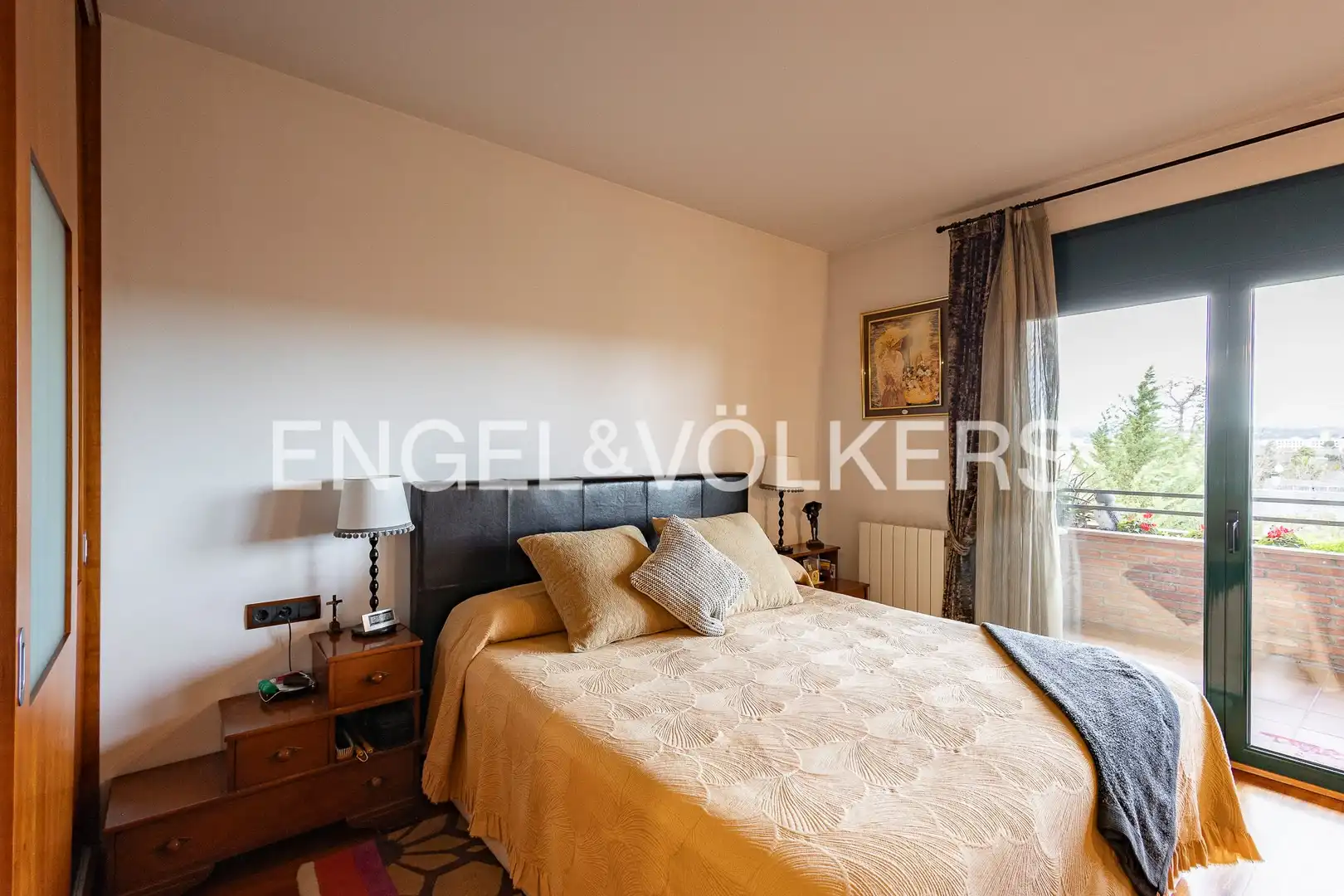Bedroom of Houses for sale in Sant Cugat del Vallès  with Heating, Private garden and Parquet flooring