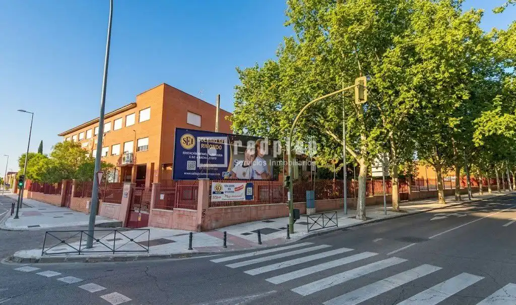 Exterior view of Flat for sale in Alcorcón  with Air Conditioner, Heating and Private garden