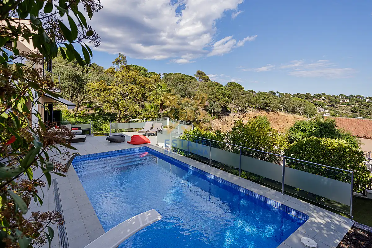 Swimming pool of Houses for sale in Tossa de Mar  with Air Conditioner, Heating and Terrace