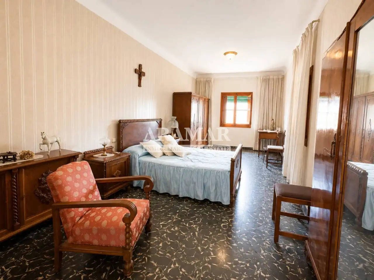 Dormitori de Casa o xalet en venda en Sagra amb Jardí privat, Terrassa i Moblat