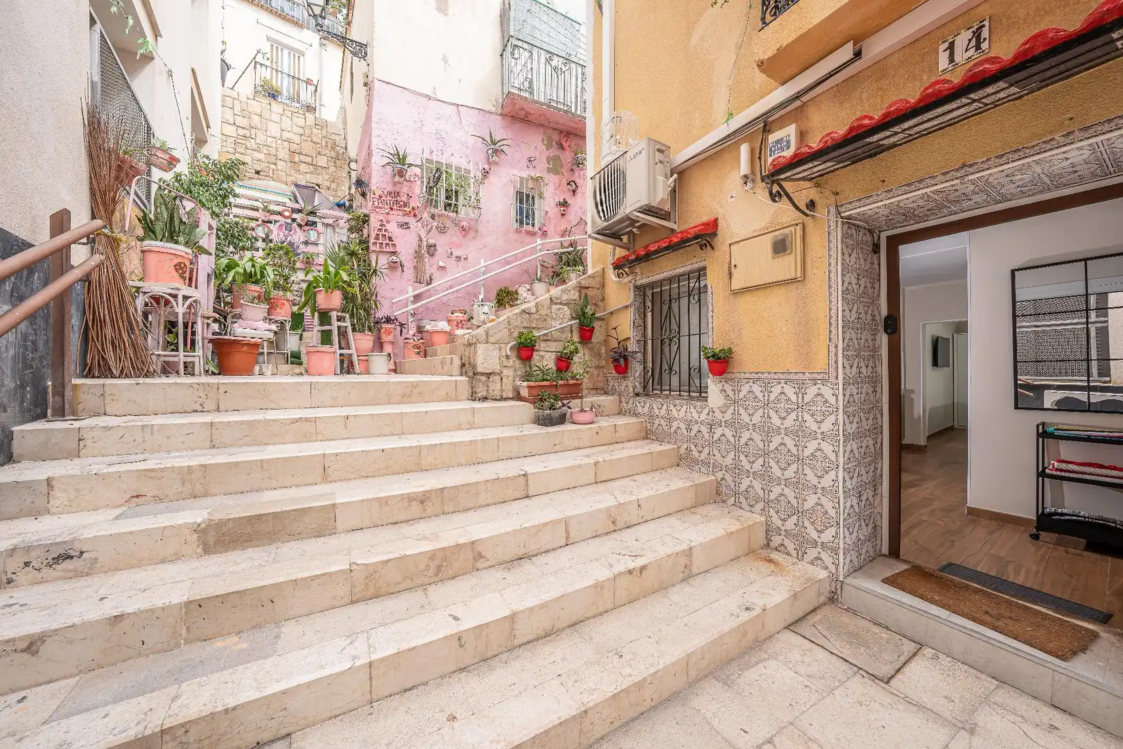 Exterior view of Apartments for sale in Alicante / Alacant