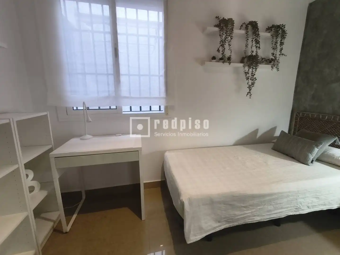 Habitación de Piso de alquiler en Sevilla con Aire acondicionado, Terraza y Amueblado