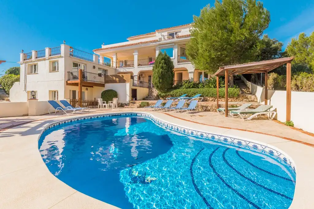 Detached house with pool for sale in Mijas pueblo