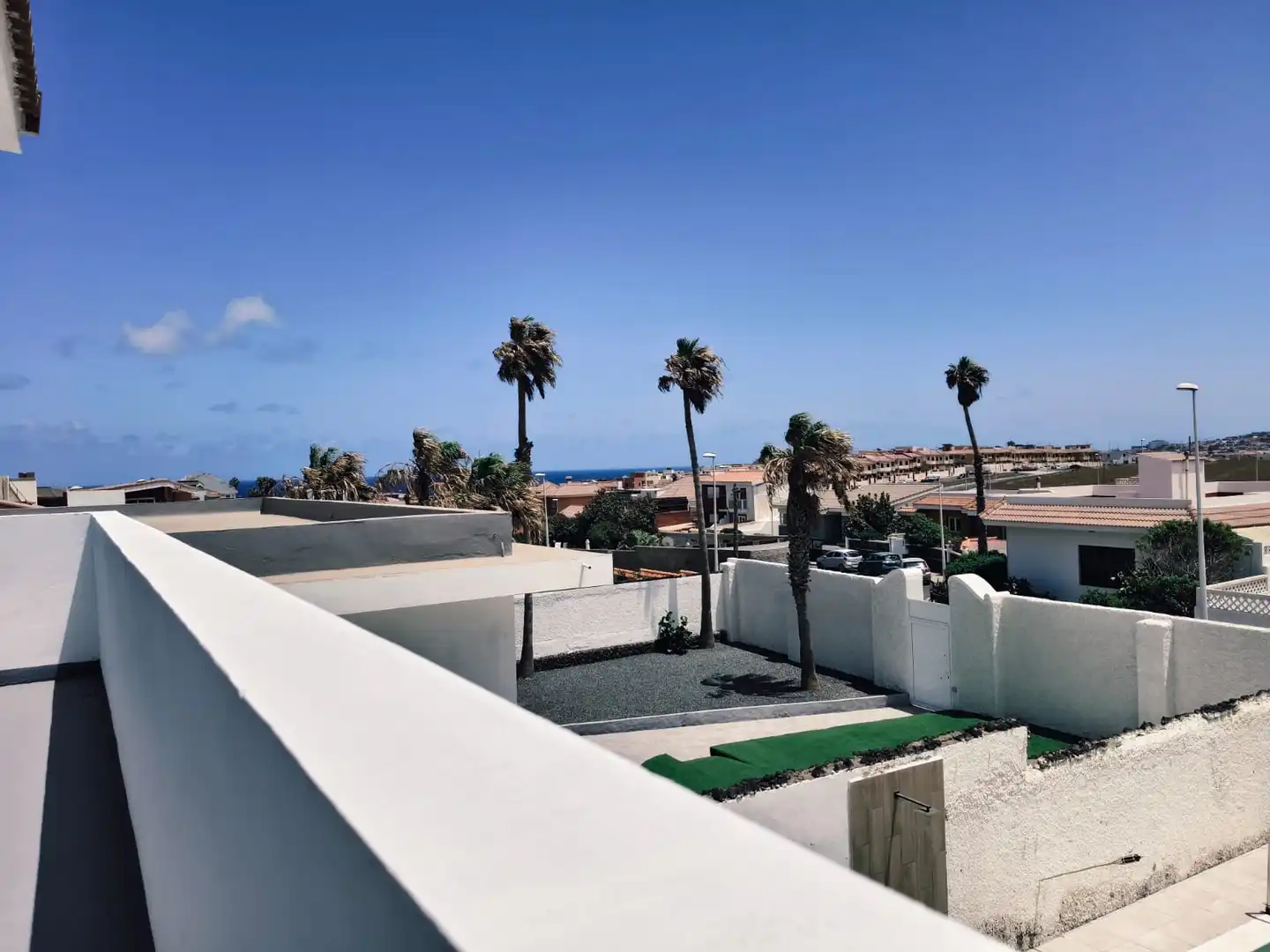 Vista exterior de Casa o xalet en venda en Telde amb Jardí privat, Terrassa i Traster