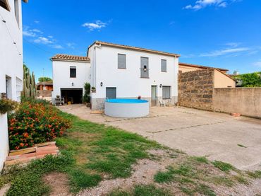 Adossat amb jardí en venda a Calle Pau Casals