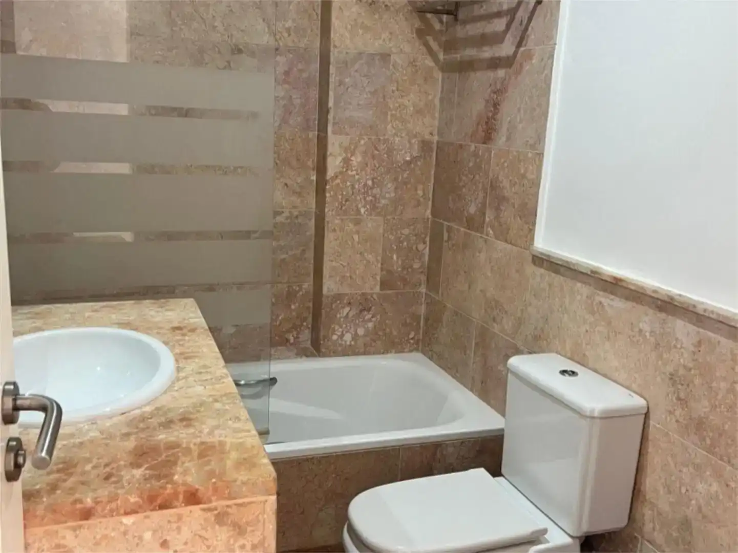 Bathroom of Flat for rent in Sotogrande  with Air Conditioner, Private garden and Storage room