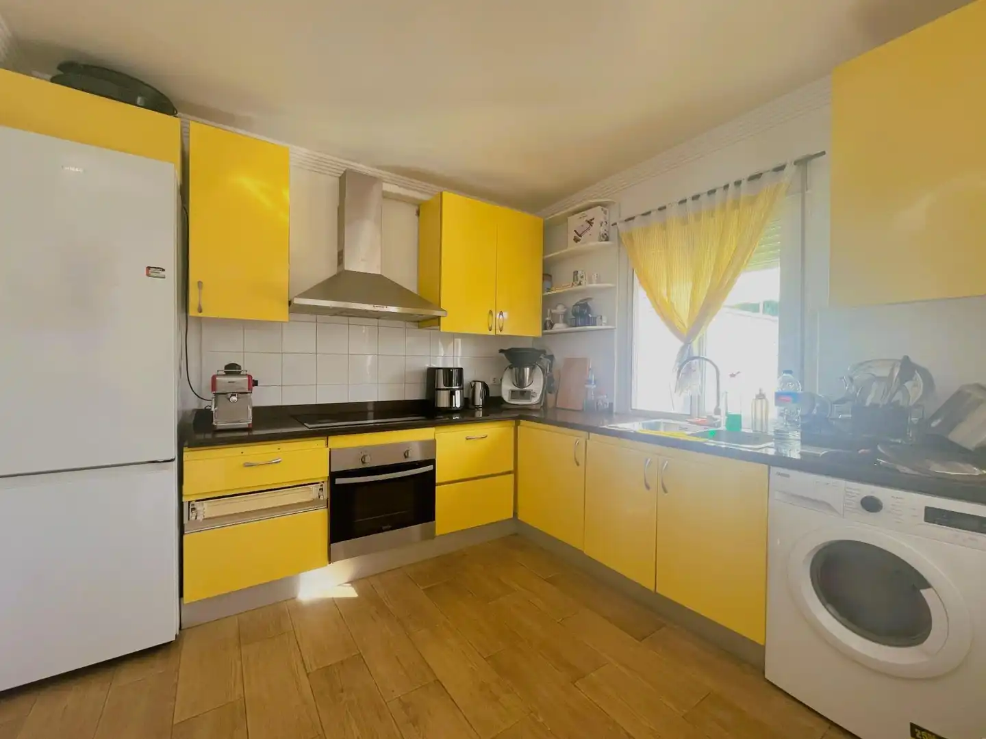 Kitchen of Detached homes for sale in Estepona  with Private garden, Terrace and Community pool