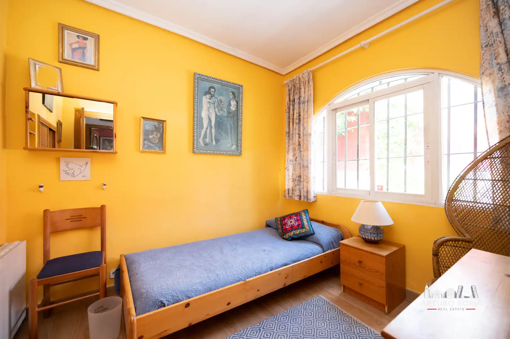 Habitación de Casa o chalet en venta en Madrid con Calefacción y Jardín privado