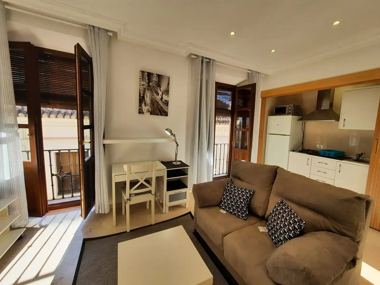 Flat with terrace to rent in Calle Santa Escolástica, imagen 8