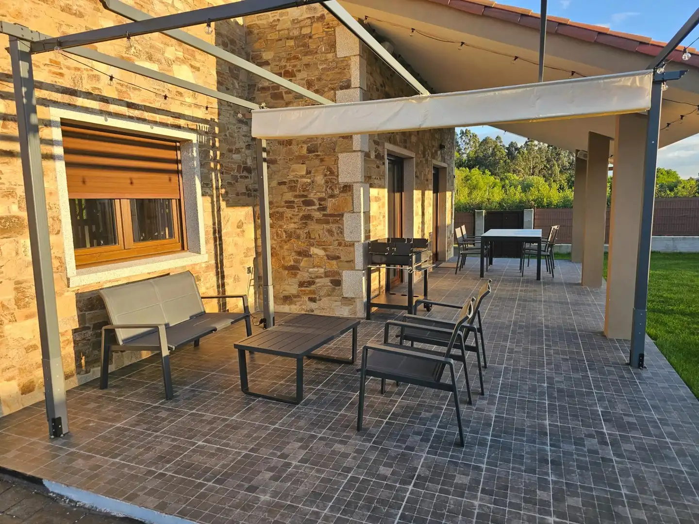 Terrassa de Casa o xalet en venda en Miño amb Jardí privat, Terrassa i Traster