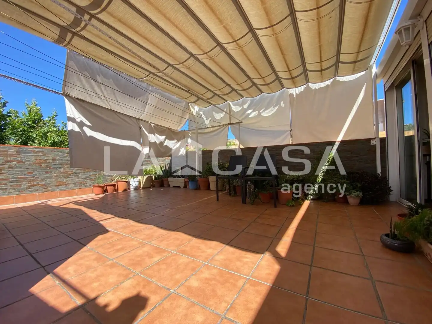 Terraza de Ático en venta en Santa Coloma de Gramenet con Calefacción y Terraza