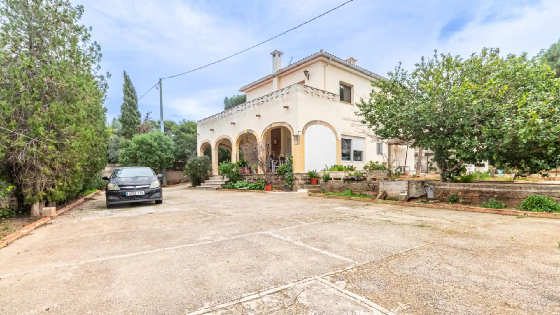 Vista exterior de Casa o xalet en venda en Dénia amb Aire condicionat, Calefacció i Jardí privat
