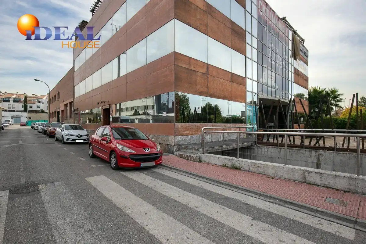 Inmuebles singulares con ascensor en venta en Campus de la Salud, imagen 36