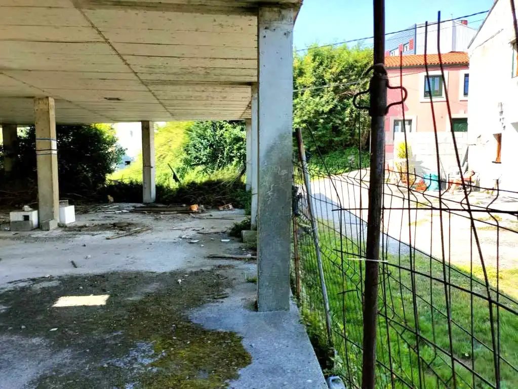 Gebäude zum Verkauf in Pastoriza