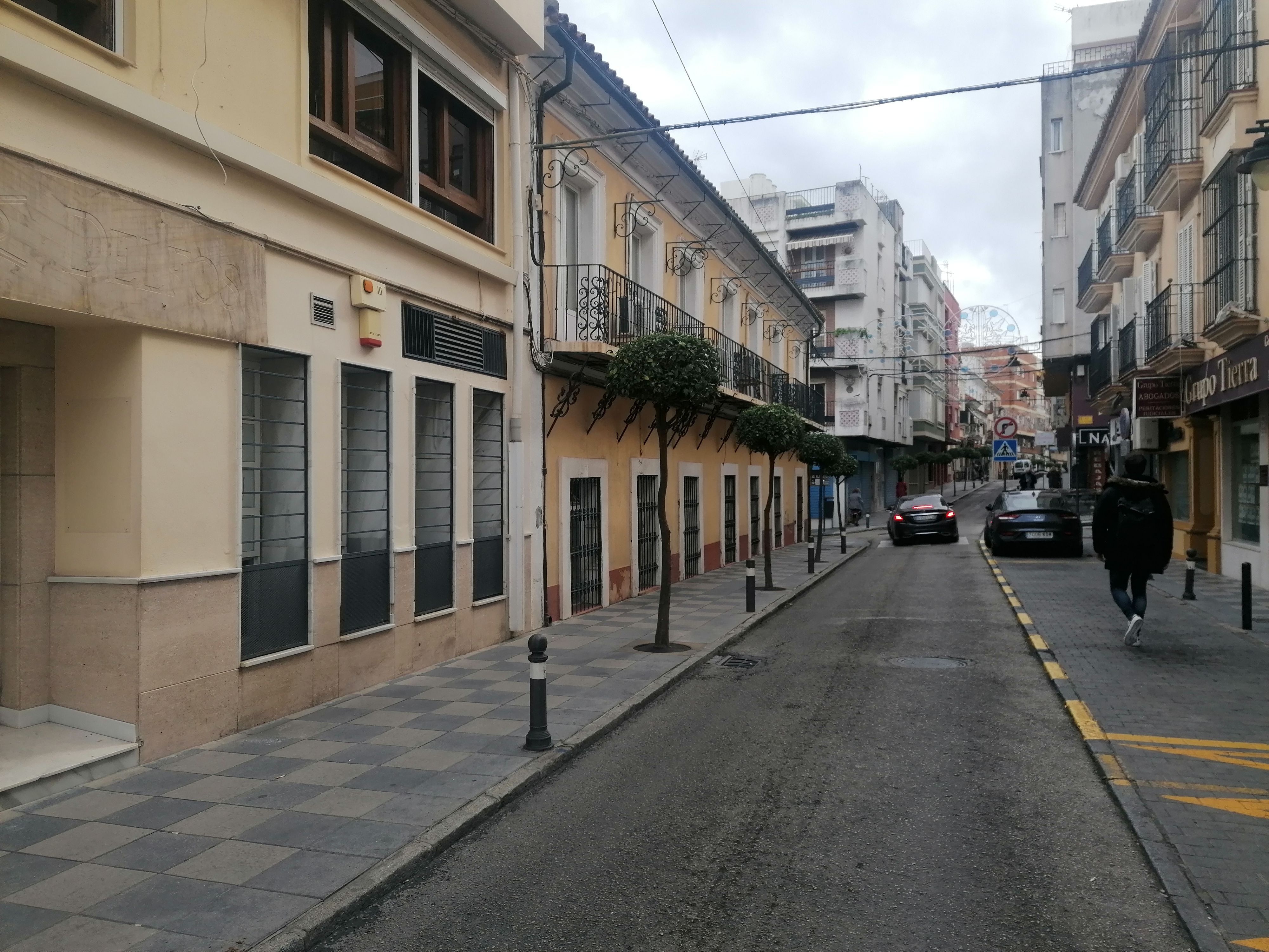 Exterior view of Premises to rent in Algeciras  with Air Conditioner and Heating