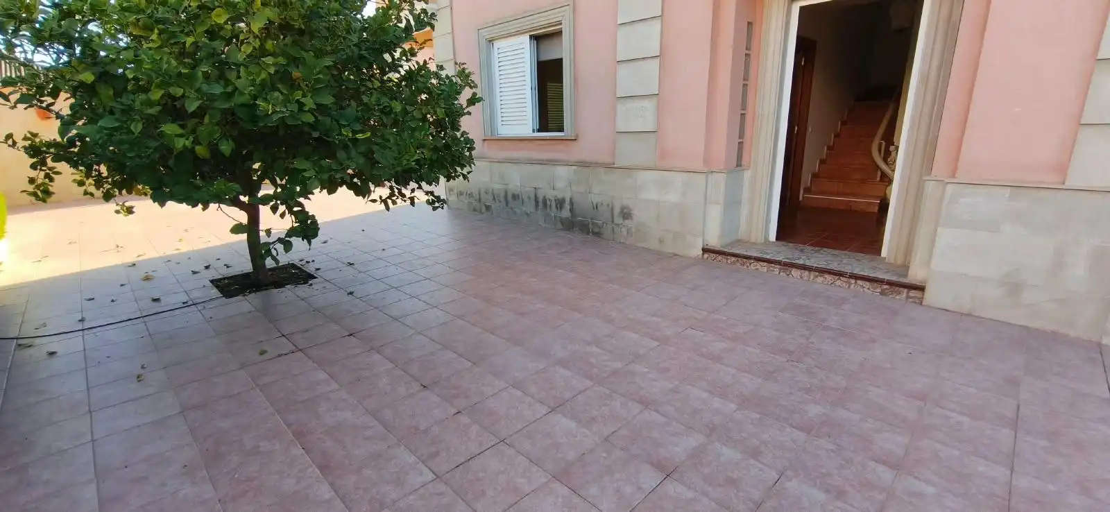 Maison mitoyenne avec terrasse à vendre à Avenida MALTA