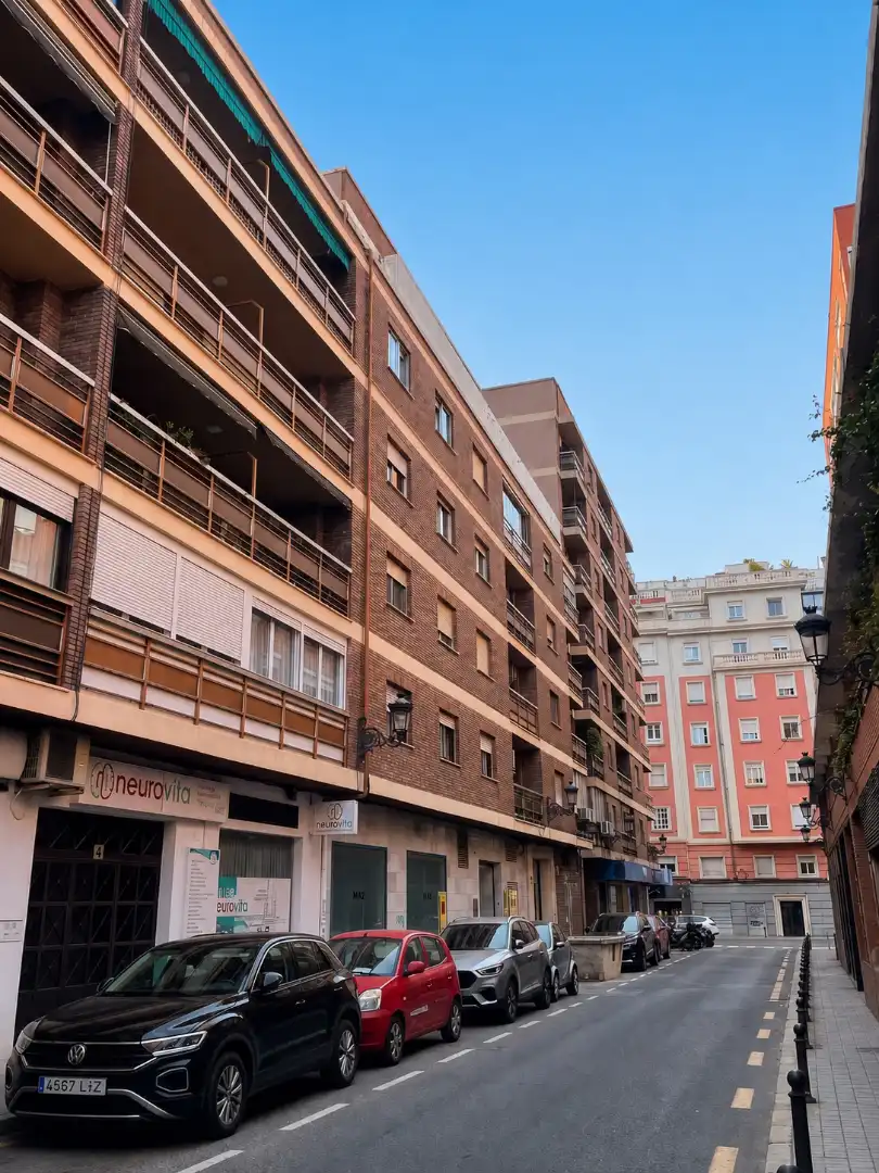 Vista exterior de Piso en venta en Valencia con Calefacción, Amueblado y Horno