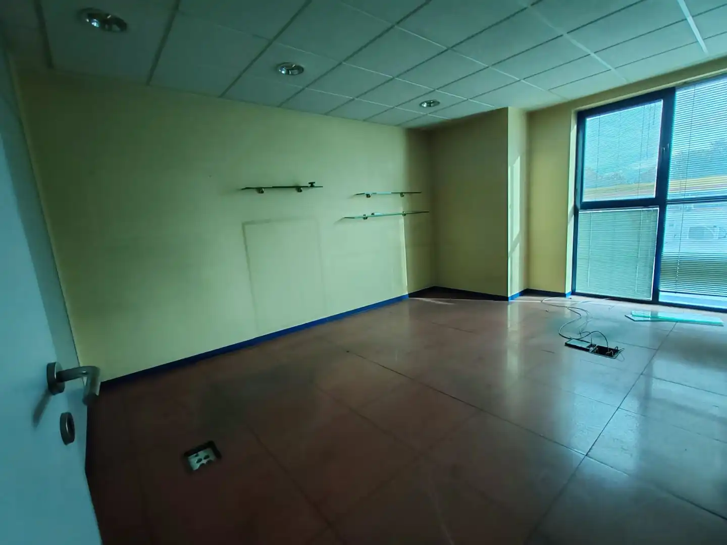 Edificio en venta en PRIMAVERA / AV. DE LAS ESTACIONES, Polígono de las Monjas