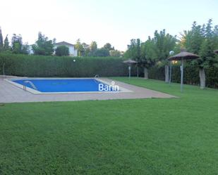 Swimming pool of Single-family semi-detached for sale in  Córdoba Capital  with Air Conditioner, Private garden and Parquet flooring