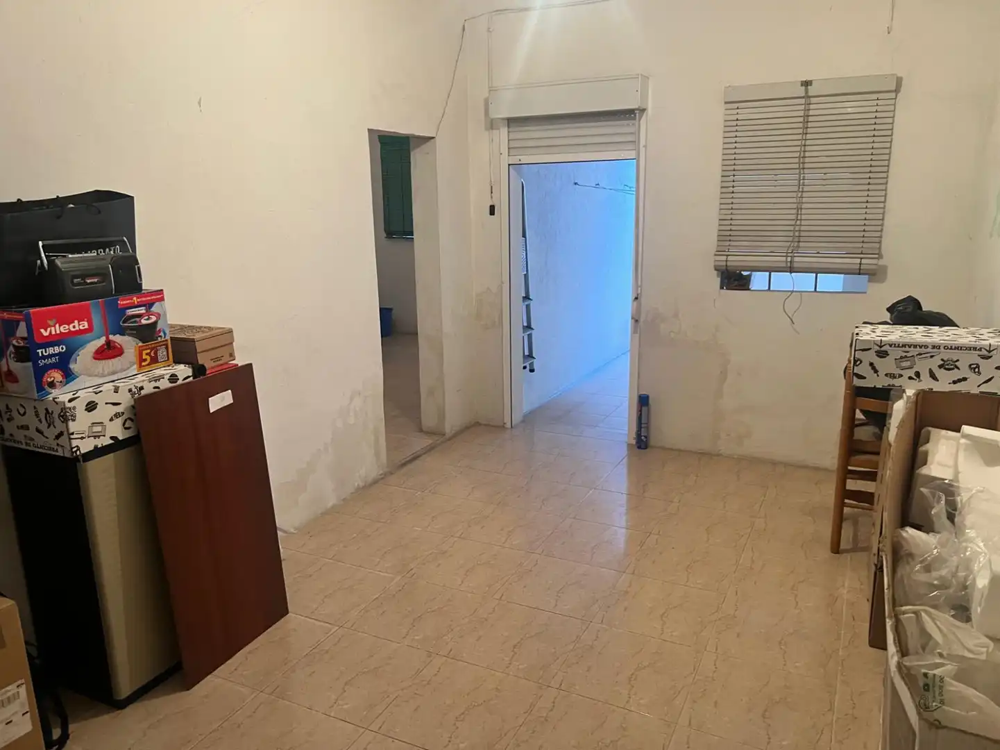 Buildings for sale in Ausona, Trinitat Vella