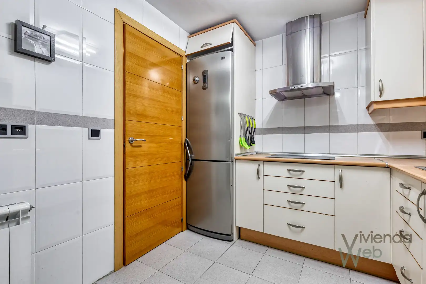 Küche von Wohnung zum Verkauf in Madrid mit Klimaanlage, Heizung und Privatgarten