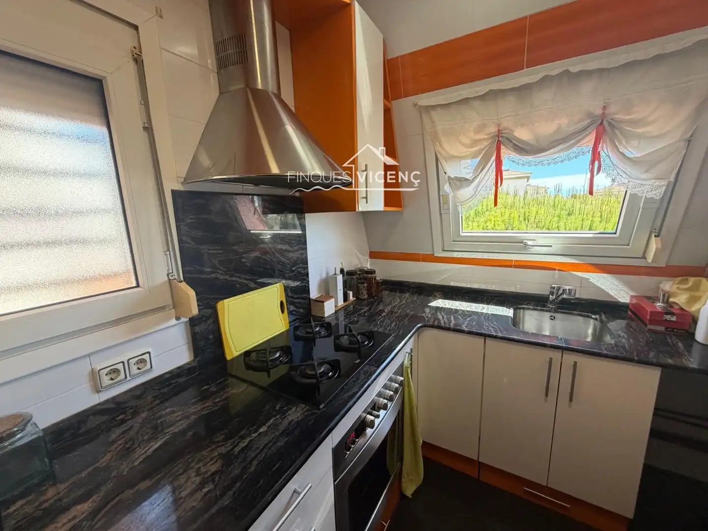Cocina de Dúplex en venta en Calafell con Calefacción, Parquet y Terraza