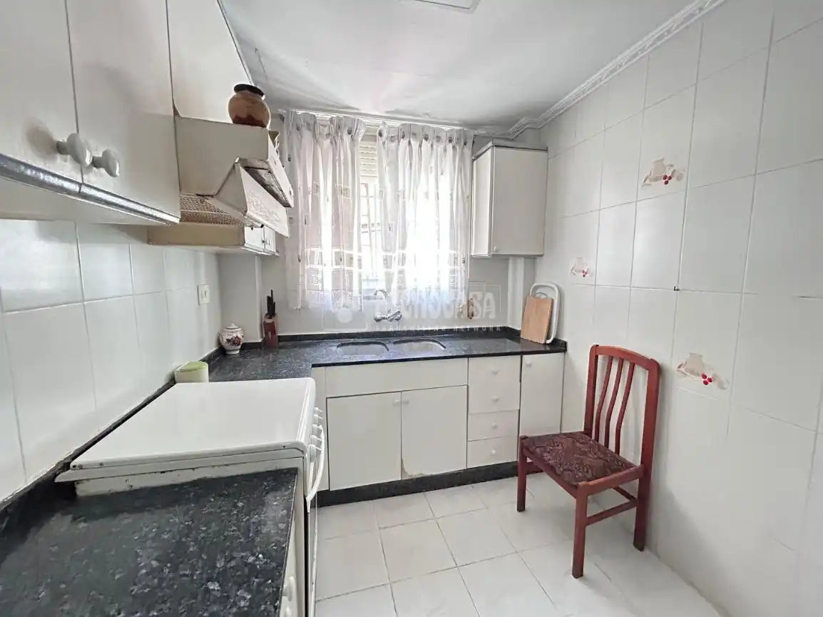 Küche von Wohnung zum Verkauf in Torrent mit Heizung, Privatgarten und Terrasse
