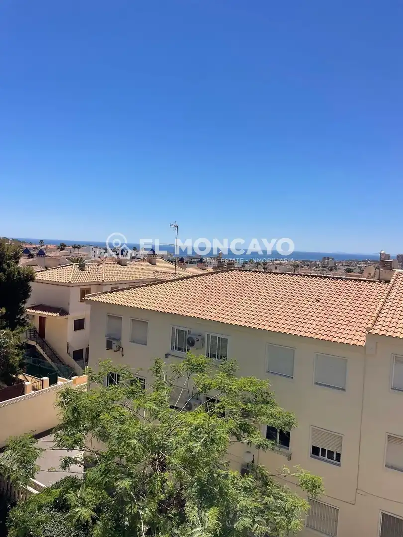 Außenansicht von Wohnungen zum Verkauf in Torrevieja mit Terrasse, Möbliert und Gemeinschaftspool
