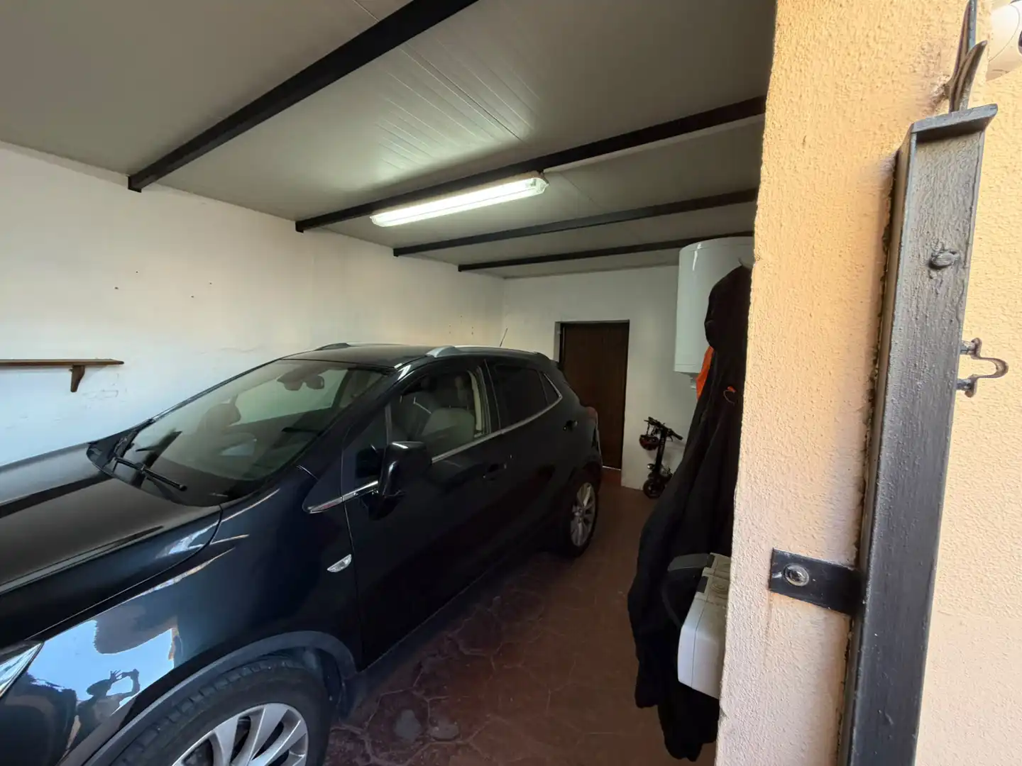 Aparcament de Casa adosada en venda en La Línea de la Concepción amb Moblat