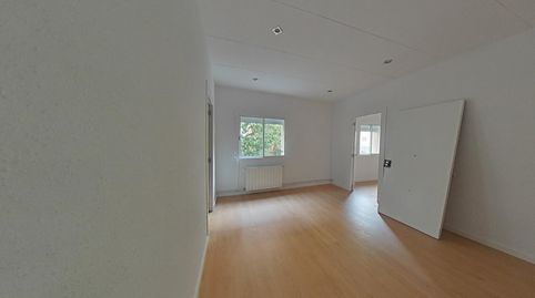 Foto 2 de Piso en venta en C/ Cadí, El Turó de la Peira, Barcelona Capital