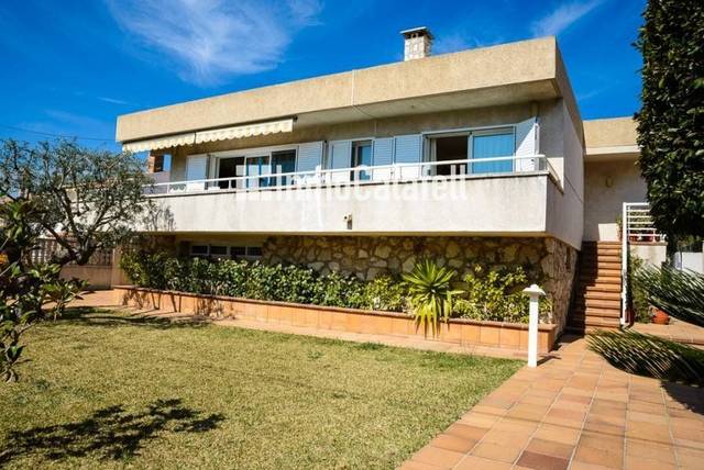 Casa-chalet en Venta en MIGJORN, 17 en Mas Mel
