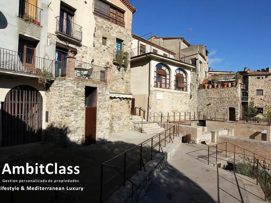 Exterior view of Houses for sale in Besalú  with Heating, Private garden and Terrace