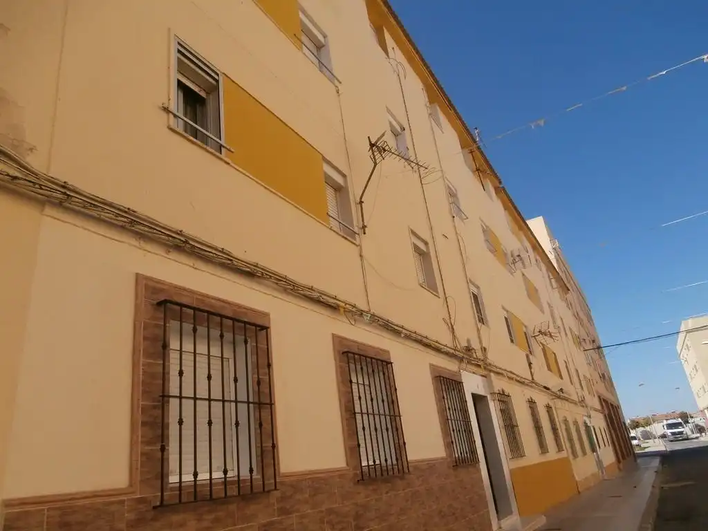 Wohnung zum Verkauf in Nuevo Parque - Los Rosales - Tráfico Pesado